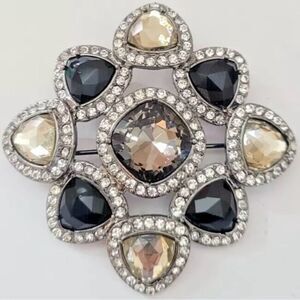Premier Designs Royal Dreams Brooch